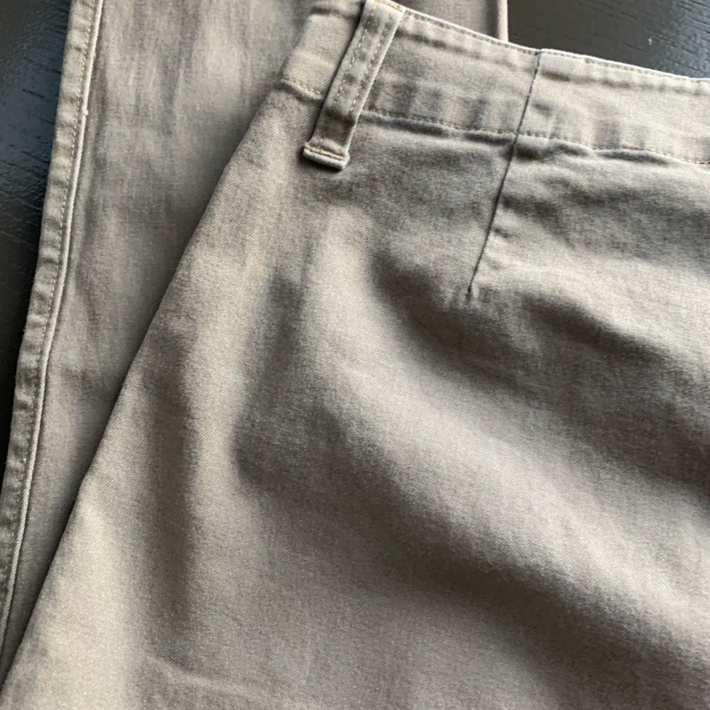 Lee Riveted Tan‎ Pants